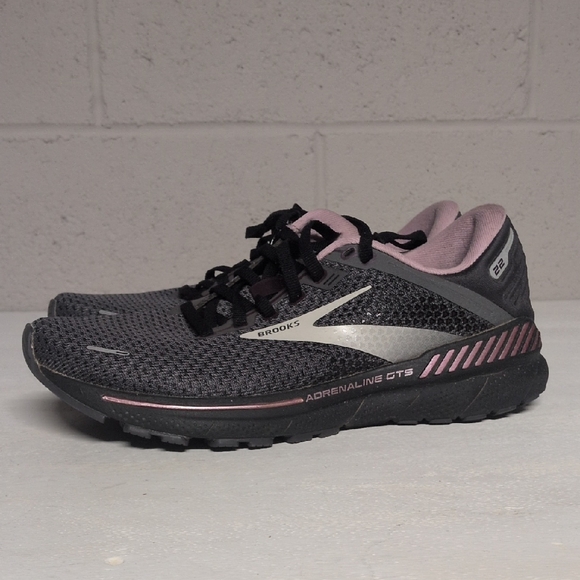 Brooks Women's Running Shoes - Black and Pink, Size 9.5, EUC - Picture 1 of 11